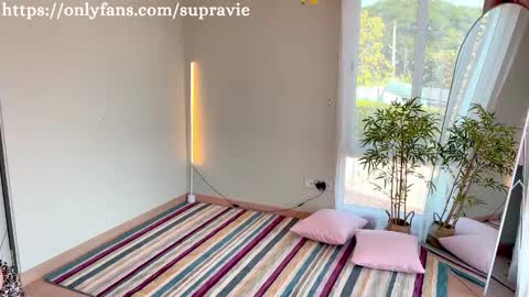 Raven - Ravie online show from 16, 1, 2025