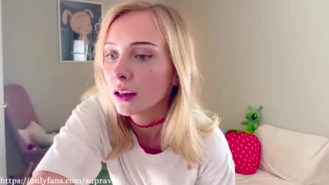 Raven - Ravie online show from 24, 9, 2025