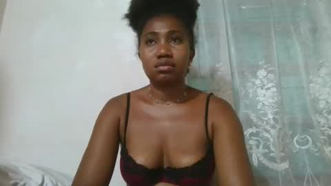 Snapshot of surbelle chatting on 5, 3, 2026 surbelle online show from 5, 3, 2026