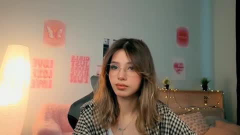 Snapshot of surfcheff chatting on 17, 3, 2026 Sara online show from 17, 3, 2026