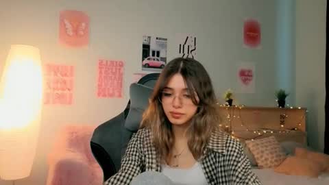 Snapshot of surfcheff chatting on 18, 3, 2026 Sara online show from 18, 3, 2026