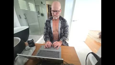 surfdog2908 online show from 13, 5, 2026