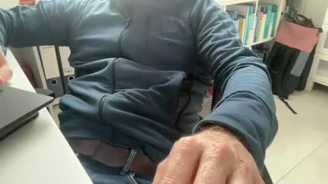 surfstar81 online show from 31, 10, 2025