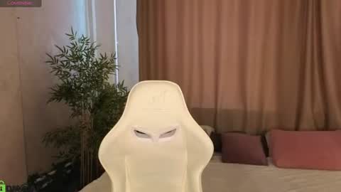 Annie online show from 27, 6, 2026