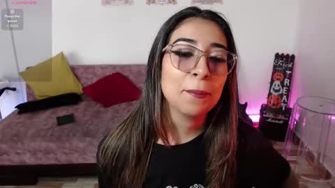 Susana hendrix    online show from 1, 11, 2025