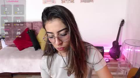 Susana hendrix    online show from 4, 12, 2025