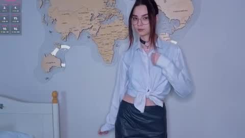 susannahtrojahn online show from 12, 2, 2026