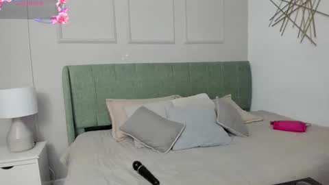 Amelia  online show from 19, 3, 2026