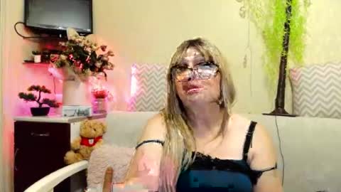 Snapshot of susiexnoreen chatting on 4, 8, 2026 SusiexNoreen online show from 4, 8, 2026
