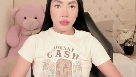 Snapshot of sussie_thompsom chatting on 18, 12, 2025 Sussie Tompsom online show from 18, 12, 2025