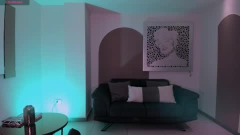 Sussy Bell online show from 4, 11, 2025