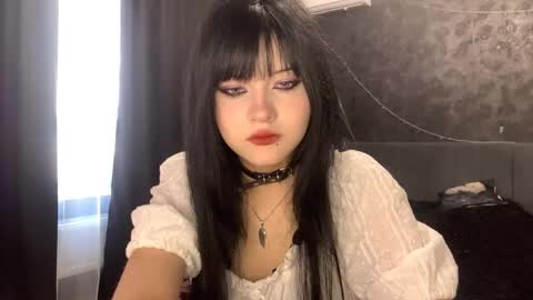 EmilySuonn online show from 14, 4, 2026