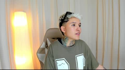 suzu_wolf online show from 23, 10, 2025