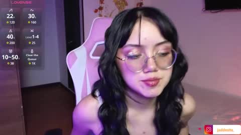 Snapshot of suzumi_ chatting on 7, 1, 2025 Jadde  online show from 7, 1, 2025