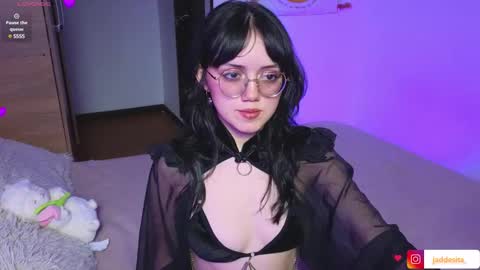 Snapshot of suzumi_ chatting on 1, 2, 2025 Jadde  online show from 1, 2, 2025