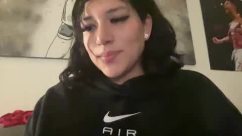 Snapshot of suzyishellawet chatting on 28, 9, 2025 Suzy online show from 28, 9, 2025