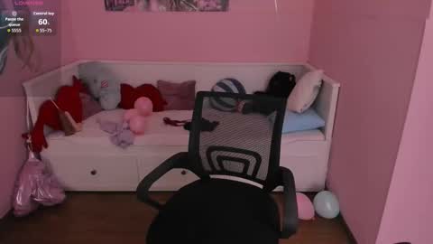 Snapshot of swan_megan chatting on 5, 3, 2026 Megan online show from 5, 3, 2026