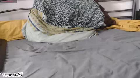 Snapshot of swanou87 chatting on 21, 10, 2025 swanou87 online show from 21, 10, 2025