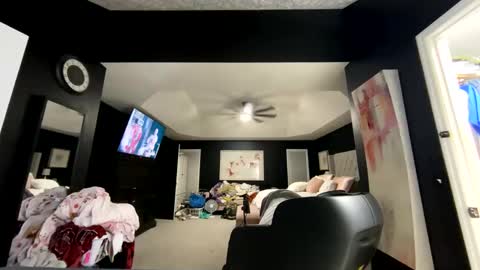 Snapshot of swapman47 chatting on 25, 9, 2025 Swapman47 online show from 25, 9, 2025