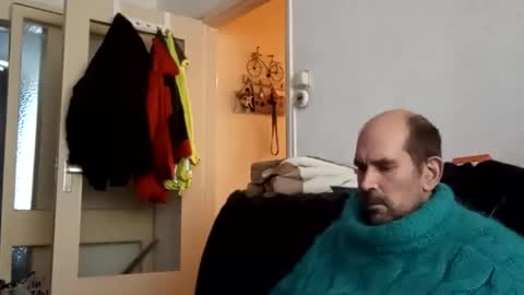 sweaterboy666 online show from 28, 10, 2025