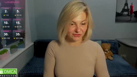 Snapshot of sweet___margaret chatting on 17, 12, 2024 Margaret online show from 17, 12, 2024