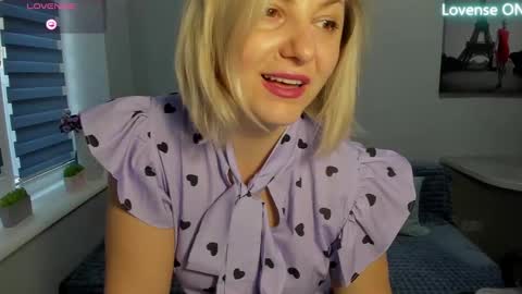 Snapshot of sweet___margaret chatting on 8, 3, 2025 Margaret online show from 8, 3, 2025