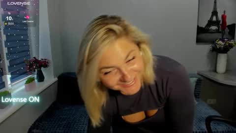 Snapshot of sweet___margaret chatting on 19, 9, 2025 Margaret online show from 19, 9, 2025