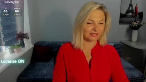 Snapshot of sweet___margaret chatting on 13, 10, 2025 Margaret online show from 13, 10, 2025