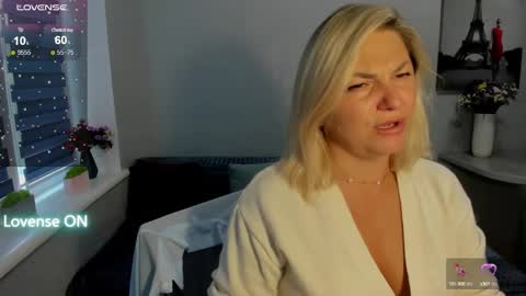 Snapshot of sweet___margaret chatting on 15, 10, 2025 Margaret online show from 15, 10, 2025