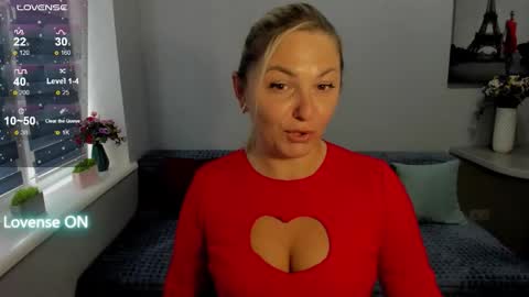 Snapshot of sweet___margaret chatting on 20, 10, 2025 Margaret online show from 20, 10, 2025