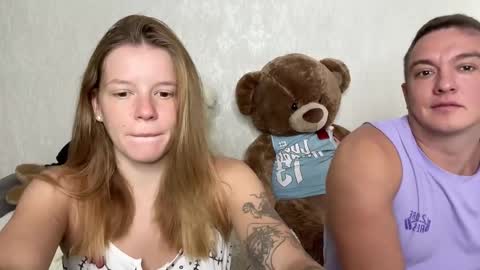 Mia and Robert online show from 29, 9, 2025