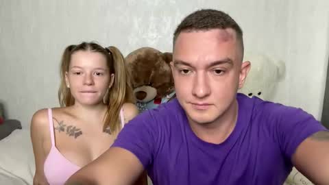 Mia and Robert online show from 2, 10, 2025