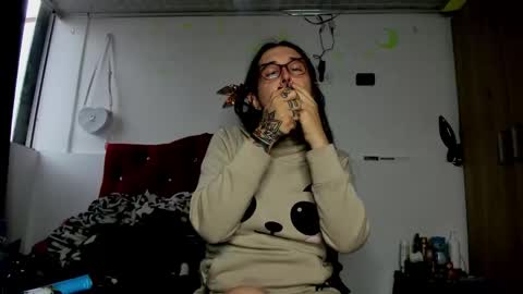 Snapshot of sweet__suck69bitch chatting on 5, 1, 2025 sweet__suck69bitch online show from 5, 1, 2025