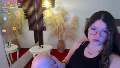 Snapshot of sweet_alicee__ chatting on 22, 7, 2026 Alice online show from 22, 7, 2026