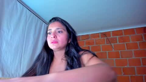 sweet and hot alaia online show from 9, 10, 2025