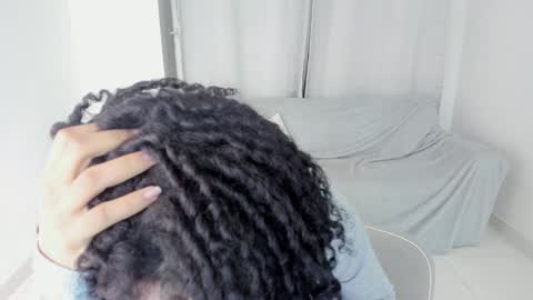 Snapshot of sweet_anie_04 chatting on 2, 2, 2025 Anie online show from 2, 2, 2025