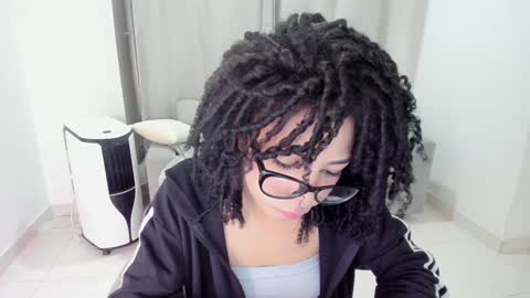 Snapshot of sweet_anie_04 chatting on 5, 2, 2025 Anie online show from 5, 2, 2025