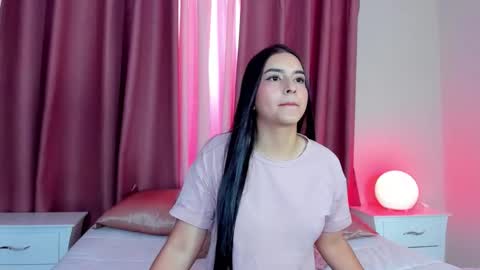 Snapshot of sweet_aura31 chatting on 18, 3, 2026 Aura online show from 18, 3, 2026