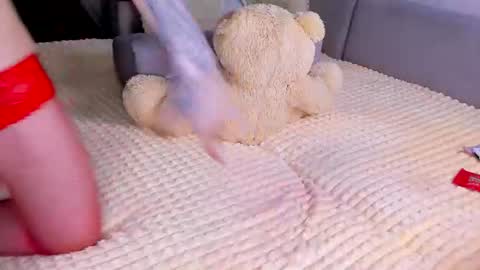 Snapshot of sweet_barbe chatting on 12, 6, 2026 Alice online show from 12, 6, 2026