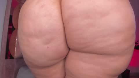 Snapshot of sweet_booty1 chatting on 29, 4, 2026 Chelsy online show from 29, 4, 2026