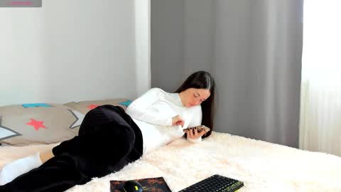 Snapshot of sweet_bun__ chatting on 2, 11, 2025 Christina online show from 2, 11, 2025