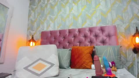 sweet_candy_sex1 online show from 25, 6, 2026