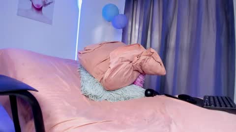 Snapshot of sweet_cinamon69 chatting on 11, 5, 2026 Canela online show from 11, 5, 2026