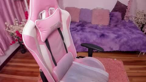 Snapshot of sweet_daniiela chatting on 9, 10, 2025 IM Dani online show from 9, 10, 2025