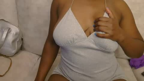 Snapshot of sweet_dellah54 chatting on 28, 7, 2026 dellah online show from 28, 7, 2026