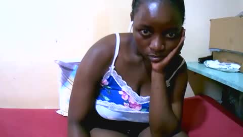 Snapshot of sweet_elena24 chatting on 23, 11, 2025 shillah online show from 23, 11, 2025