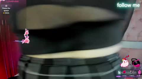 Snapshot of sweet_emmili chatting on 22, 4, 2026 emmili online show from 22, 4, 2026