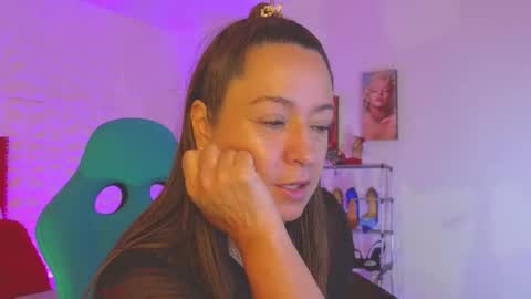 Snapshot of sweet_evans___ chatting on 4, 10, 2025 Sweet Evans online show from 4, 10, 2025