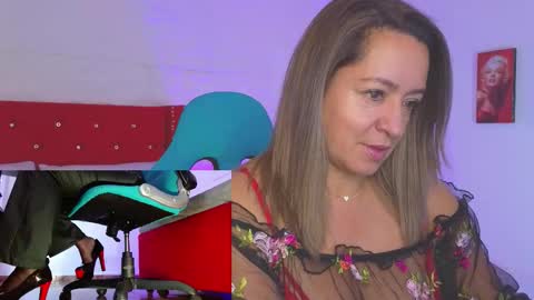 Snapshot of sweet_evans___ chatting on 15, 10, 2025 Sweet Evans online show from 15, 10, 2025