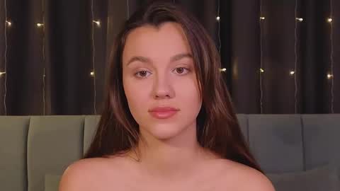 Snapshot of sweet_haeven chatting on 12, 1, 2025 Im Mia.LOVELY PATTERNS 100 120 160 200 my toy buzzes from 2 tip online show from 12, 1, 2025